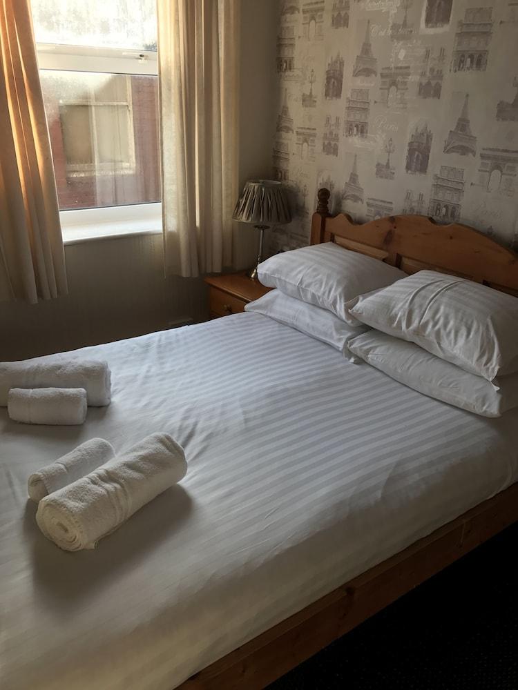 Queens Plaza Hotel Blackpool Exterior photo